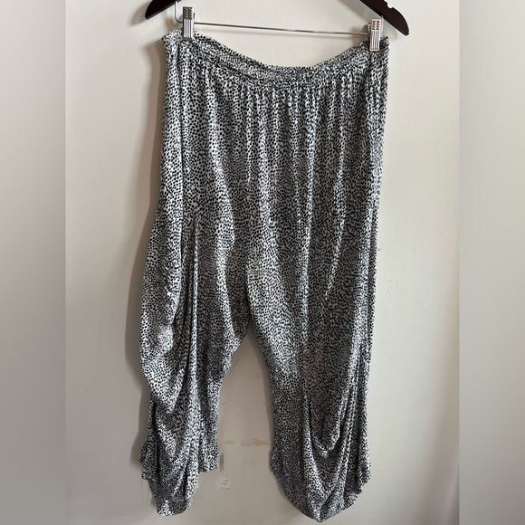 KALIYANA Top + Pants Co-ord Set (Size 1 & 2) - Picture 14 of 15